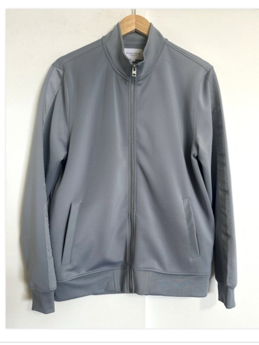 FIVE FOUR Los Angeles Light Grey Mens Jacket Size Medium Tech